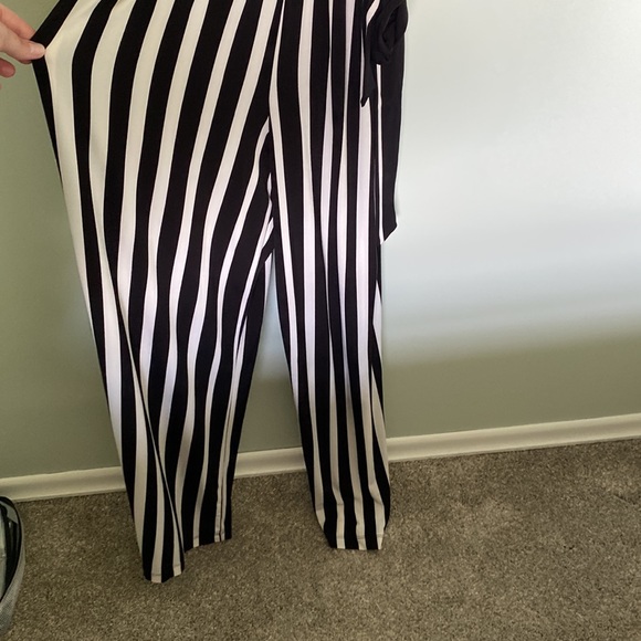 Sandra Darren striped jumpsuit - Picture 2 of 2